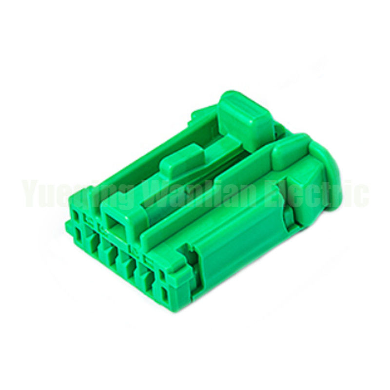 4 Pin 98817-1045 0988171045 Auto Harness Connector Housing Parts Car License Plate Door Light Taillight Socket