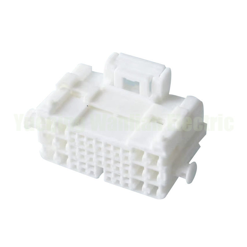 32-pins MG651711 Automotive elektrische draadconnector Plug Auto-aansluiting Plastic connector
