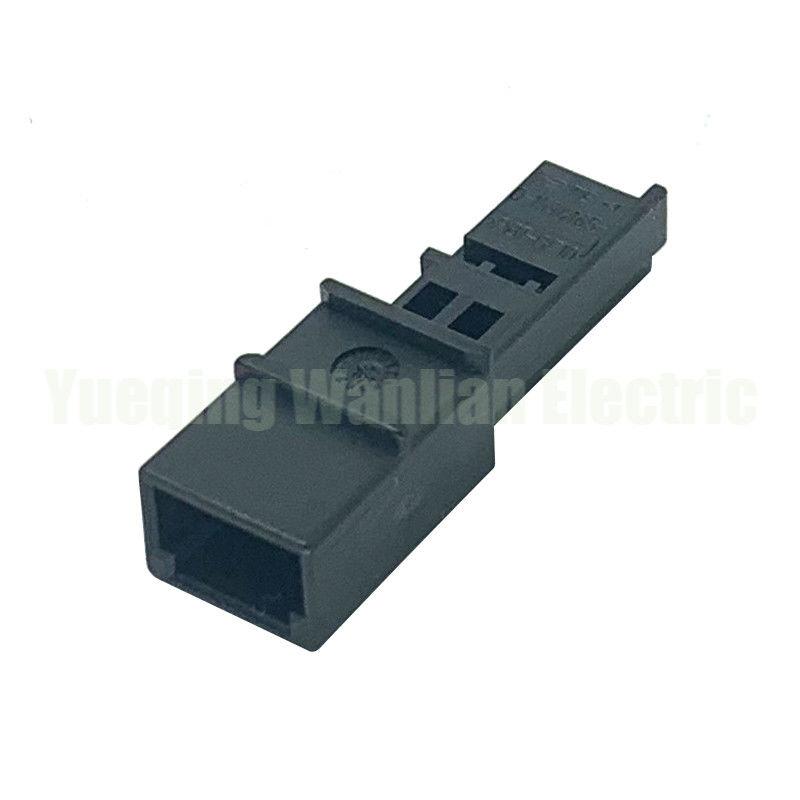2-pins 8E0972763 AC-montage Auto-tweeter Audio-elektrische connector Auto-kabelaansluiting Auto-adapter